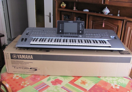 Annonce occasion, vente ou achat 'Clavier Yamaha Tyros 5-61 touches'