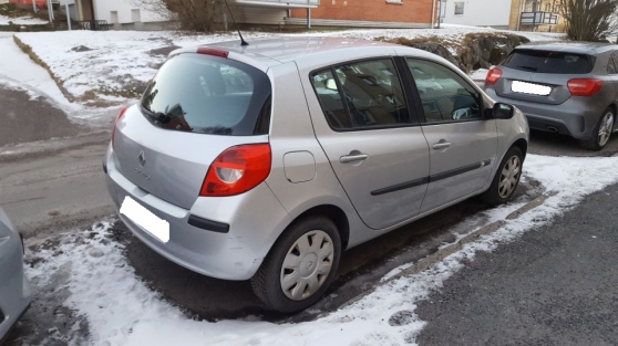 RENAULT Clio III - 139000KMS