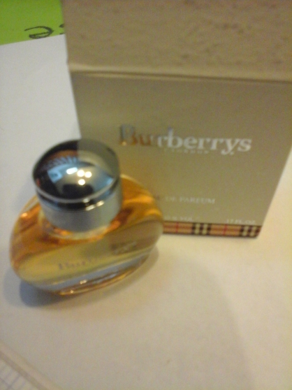 Annonce occasion, vente ou achat 'miniature parfum burberrys'