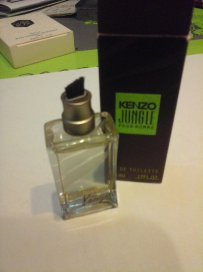 Annonce occasion, vente ou achat 'miniature parfum kenzo jungle'