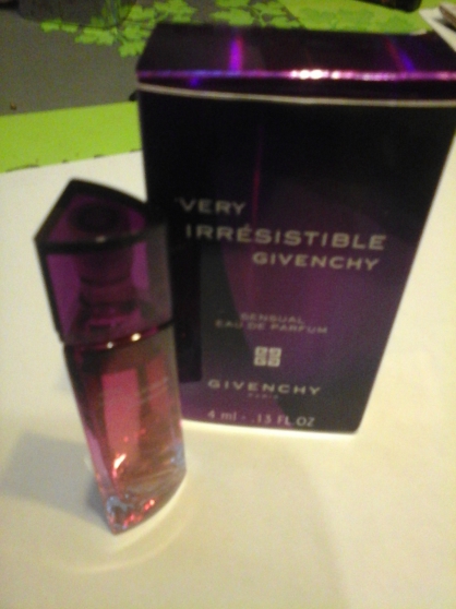 miniature parfum very irresistible