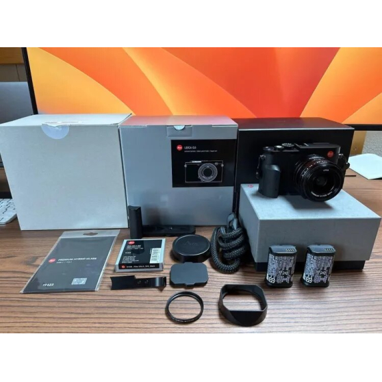 Annonce occasion, vente ou achat 'Boitier Leica Q3 avec accessoires'