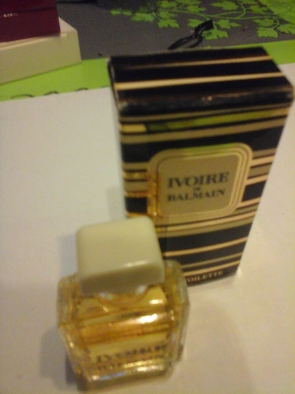 Annonce occasion, vente ou achat 'miniature parfum ivoire de balmain'