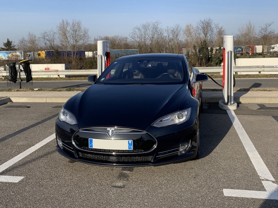 Annonce occasion, vente ou achat 'Tesla Model S 85 kWh P-85-D AWD Performa'