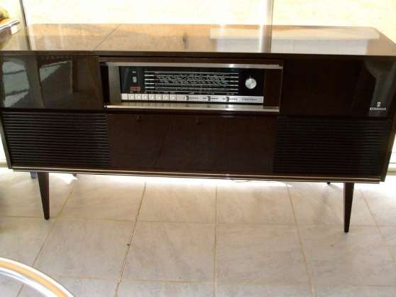 meuble stereo & tourne disque en formica