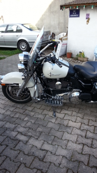 Annonce occasion, vente ou achat 'HARLEY DAVIDSON ROAD KING POLICE 2011'