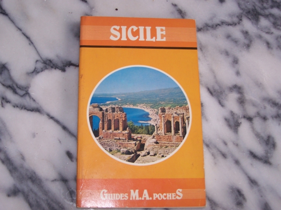 Annonce occasion, vente ou achat 'Livre touristique guide Sicile'