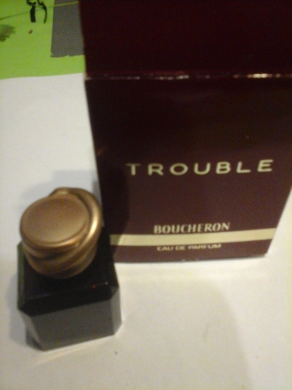 Annonce occasion, vente ou achat 'miniature parfum trouble'