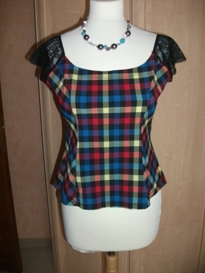 Annonce occasion, vente ou achat 'top taille 2 (38-40) CHARLOTT\''