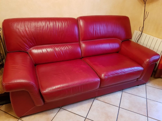Canapé en cuire rouge