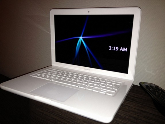 Chargeur Macbook Pro Ne Marche Plus Apple Macbook Pro 13 Pouces Graveur DVD à Aumagne - Marche.fr