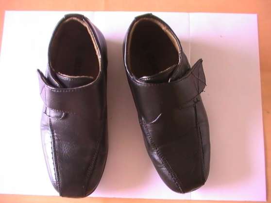 Annonce occasion, vente ou achat 'Chaussure mocassin cuir noire T26'