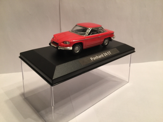 Annonce occasion, vente ou achat 'Panhard 24CT rouge miniature 1/43'