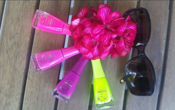 VERNIS A ONGLES FLUO
