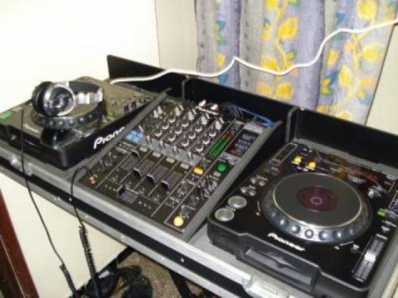Annonce occasion, vente ou achat 'Pack Pioneer + Table Djm 800 + 1 Fycase'