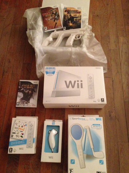 Annonce occasion, vente ou achat 'Console Wii + tlcommande + jeux + acce'