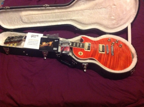 Annonce occasion, vente ou achat 'Guitare Gibson Slash Vermillion les Paul'