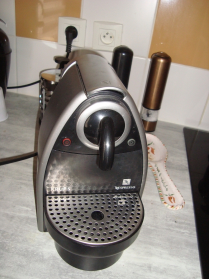 Annonce occasion, vente ou achat 'Cafetiere krups /nespresso type XN2005'