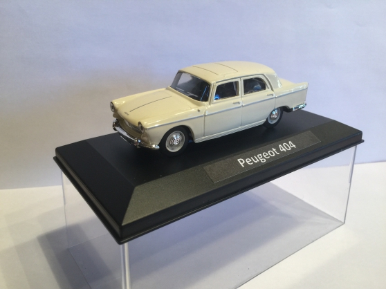 Annonce occasion, vente ou achat 'Peugeot 404 beige miniature 1/43'