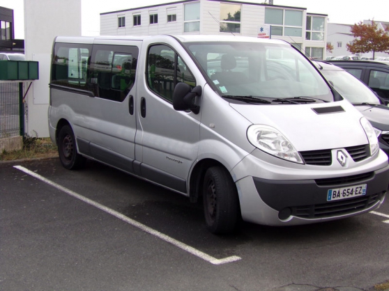 Annonce occasion, vente ou achat 'RENAULT Trafic II phase 2 Combi 2.0 dCi'