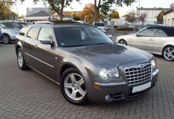 Annonce occasion, vente ou achat 'Chrysler 300C CRD TOURING OVERLAND'