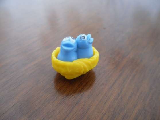 Annonce occasion, vente ou achat 'Kinder miniature oiseau'