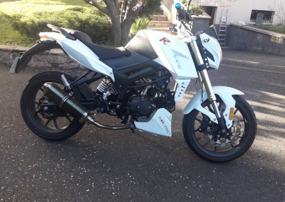 Annonce occasion, vente ou achat 'Roadster MAGPOWER R-Street 50 boite meca'