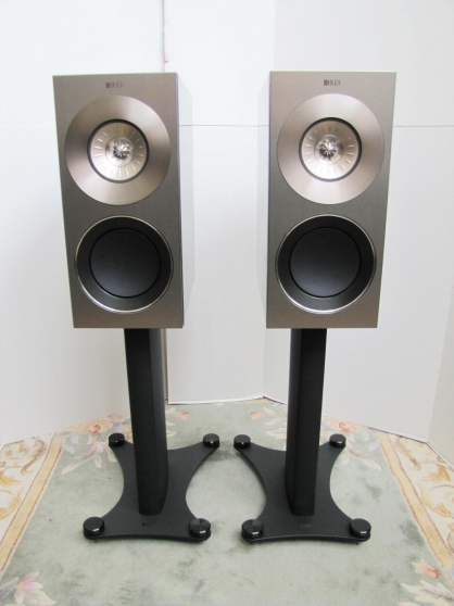 KEF Reference 1 Speakers with stand