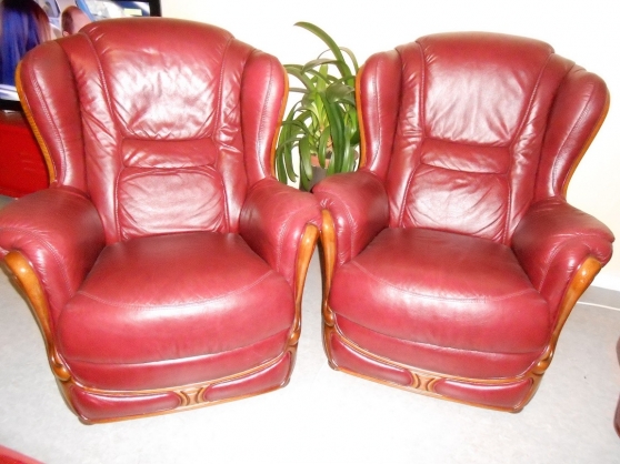 Annonce occasion, vente ou achat 'Salon cuir canap et fauteuils'