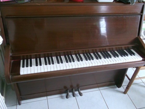 Annonce occasion, vente ou achat 'piano droit bentley'