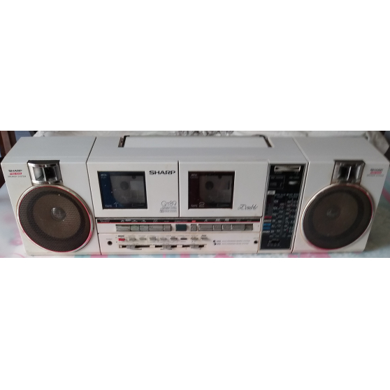 Annonce occasion, vente ou achat 'RADIO CASSETTE SHARP QT 89 Collector'