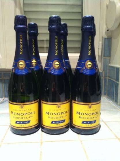 Annonce occasion, vente ou achat 'Bouteille de champagne Monopole Heidsiec'
