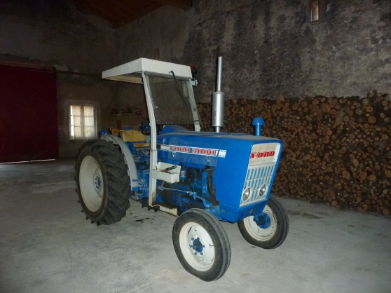 Annonce occasion, vente ou achat 'tracteur ford vigneron 3000 2 RM'