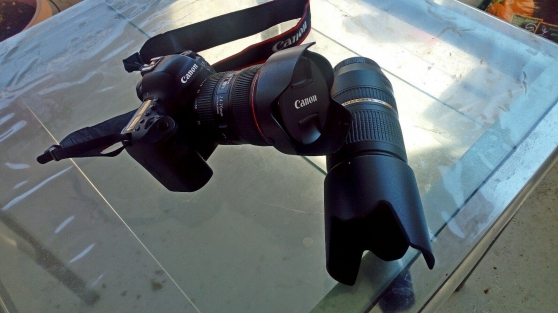 Reflex Canon 6D Mark II avec Zoom Canon