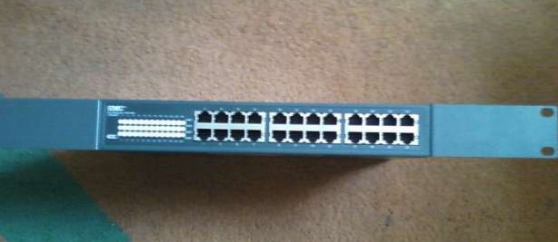 Switch commutateurs 24 ports ethernet 10