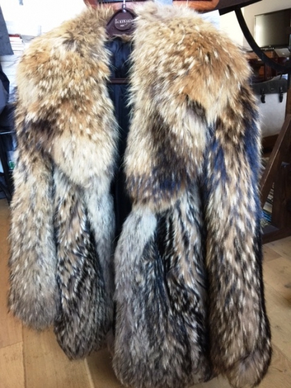Annonce occasion, vente ou achat 'veste longue en fourrure de renard'
