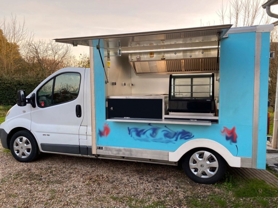 Annonce occasion, vente ou achat 'Food truck 58800ttc renault trafic'