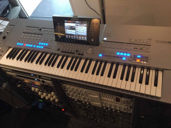 Annonce occasion, vente ou achat 'Yamaha Tyros 5 avec 76 touches'