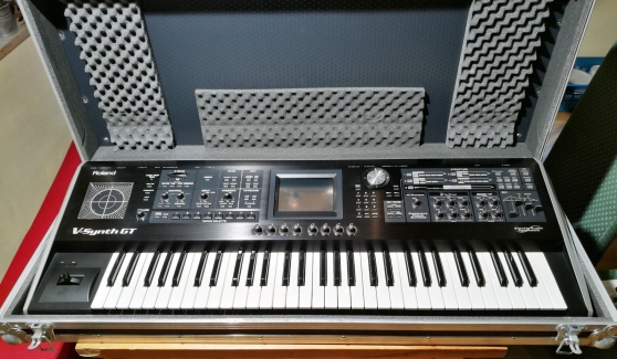 Annonce occasion, vente ou achat 'Roland V-Synth GT synthtiseur'