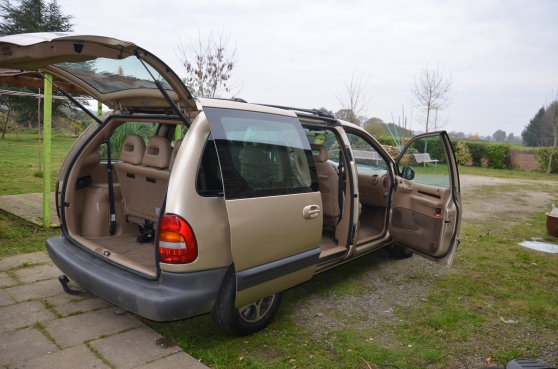 Annonce occasion, vente ou achat 'CHRYSLER VOYAGER GPL'