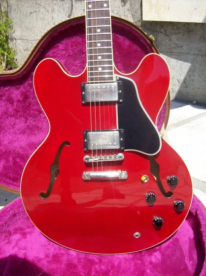 Annonce occasion, vente ou achat 'Magnifique Gibson USA ES-335 dot reissue'