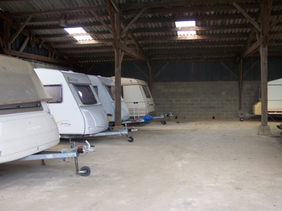 Annonce occasion, vente ou achat 'EMPLACEMENT HIVERNAGE CARAVANE CAMPING C'