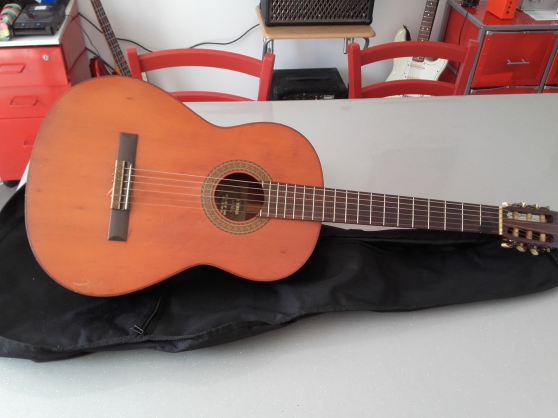 Annonce occasion, vente ou achat 'guitare yamaha'