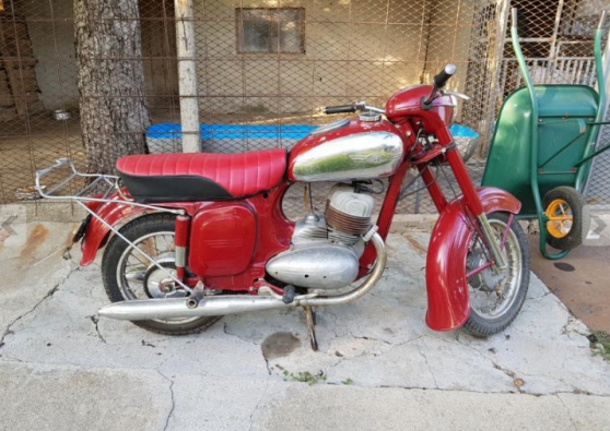 Moto Jawa ancienne  Marche fr  Moto Jawa ancienne  Marche fr