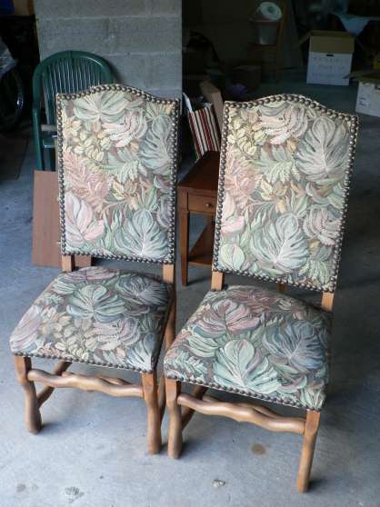 Annonce occasion, vente ou achat '2 chaises hautes en tissu style Louis.'