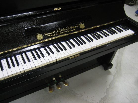 Annonce occasion, vente ou achat 'Piano d\'expression August Frster'