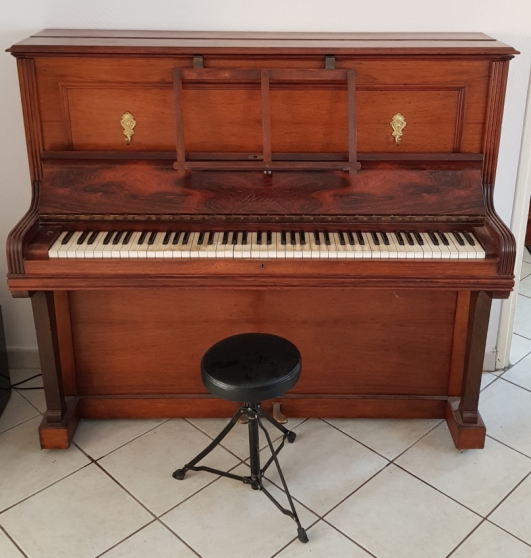 Annonce occasion, vente ou achat 'Vente d un Piano Regy Paris 2 pedales'