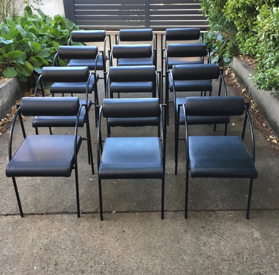 Annonce occasion, vente ou achat 'Suite de 12 fauteuils design'