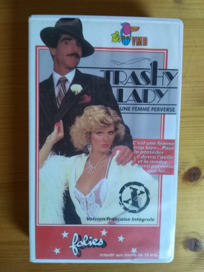 Annonce occasion, vente ou achat 'Vends VHS rare film Trashy lady'