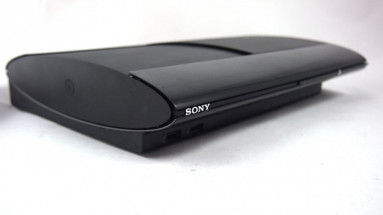 Annonce occasion, vente ou achat 'Playstation 3 Ultra Slim 500GO + 2 jeux'